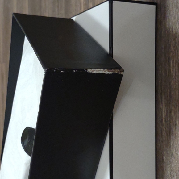 Authentic Chanel Gift box - Picture 8 of 10